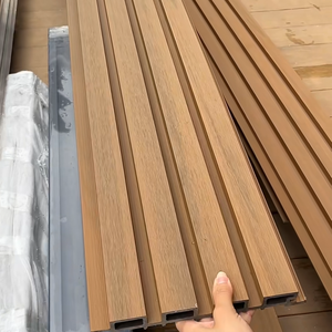 Pannello Murale Esterno Tradizionale in WPC, Impermeabile e Resistente ai Raggi UV, <span class=keywords><strong>Rivestimento</strong></span> in Composito <span class=keywords><strong>Legno</strong></span>-Plastica <span class=keywords><strong>per</strong></span> Uso Domestico e Alberghiero - Product Image 1