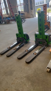 Apilador Semieléctrico <span class=keywords><strong>Manual</strong></span> para Paletas CDD05, Transpaleta <span class=keywords><strong>Manual</strong></span> para Montacargas - Product Image 3