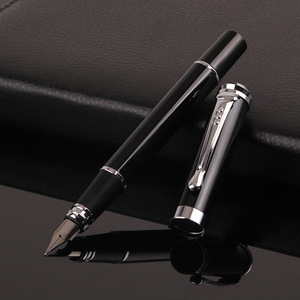 Pluma estilográfica de metal de negocios al por mayor-Negro con punta dorada Logotipo personalizado Promocional - Product Image 5
