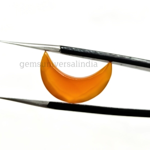 Pierre précieuse naturelle en cornaline en forme de croissant de lune, 18 mm, facettée, sculptée, pierre en vrac, prix de gros, en vrac, pour la fabrication de bijoux - Product Image 1