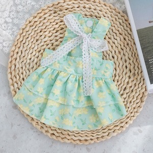 Vestido para mascotas de primavera y verano, estilo princesa, con estampado completo de fresas, para cachorros y gatos, de dos patas, con correa de tracción, estilo Teddy. - Product Image 6