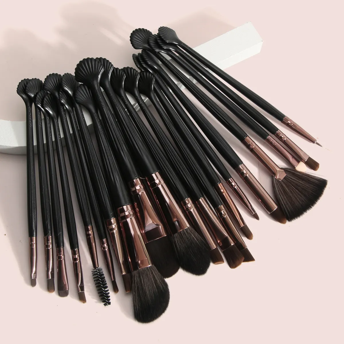 MAANGE 20pcs Soft Synthetic Wholesale Your Own Brand Colorful Custom Logo Professional Makeup Brush Set