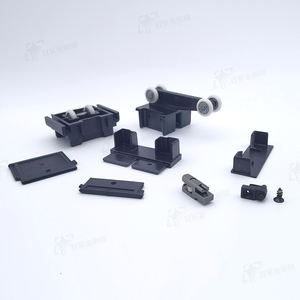 Puerta de pantalla plegable magnética: cierre automático, sello magnético fuerte, mantenga su casa libre de insectos - Product Image 6