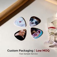 Plectres de guitare personnalisés avec logo : solutions de marquage pour les projets de production de marchandises musicales