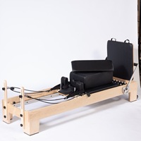 Appareil de Pilates Reformer en Bois d'Érable avec Sangles de Résistance à Ressort Réglables, Machine d'Exercice Portable Multifonction pour Studio et Gym à Domicile