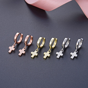 Pendientes de plata de ley chapada en <span class=keywords><strong>oro</strong></span> de 14K para mujer, aretes de <span class=keywords><strong>Cruz</strong></span> de <span class=keywords><strong>Oro</strong></span> pavé de CZ para mujer - Product Image 3