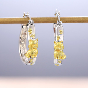Pendientes de aro bicolor en oro y plata con dije de gato y grabado de amor para mujer, regalo con diseño de animal adorable E275 - Product Image 5