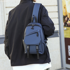 Sac de Poitrine Bandoulière Sport Décontracté en Cuir PU Imperméable avec Fermeture Éclair, Design Personnalisable et Portable pour l'Été - Product Image 5