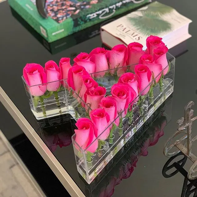 Glamdisplay ใหม่ผลิตภัณฑ์ 2020 นวัตกรรมผลิตภัณฑ์หรูหราอะคริลิคดอกไม้ Rose กล่อง