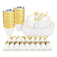 Assiettes rondes en plastique transparentes noires, rouges et colorées, jetables, pour le déjeuner, les mariages et les fêtes, avec gobelets et couverts