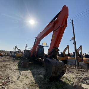 รถขุดไฮดรอลิกแบบตีนตะขาบ ZX240 มือสองจากญี่ปุ่น คุณภาพสูง ขนาด 24 ตัน เหมาะสำหรับงานเทศบาลและงานก่อสร้าง สภาพเหมือนใหม่ - Product Image 3