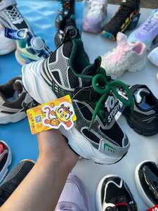 Sneakers respirantes de haute qualité pour hommes et femmes, vente en gros d'usine, très demandées, fabriquées en Chine - Product Image 3