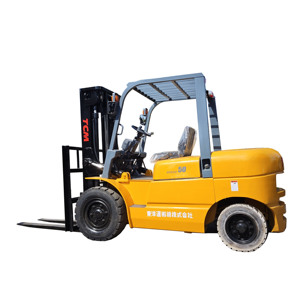 Montacargas Diésel Usado TCM FD50 de 5 Toneladas de Alta Calidad con Desplazador Lateral Hidráulico y Mástil de Dos Etapas en Venta en China - Product Image 1