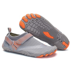 Chaussures aquatiques antidérapantes à séchage rapide, flexibles, respirantes et durables, chaussettes aquatiques pieds nus pour la plage, la natation, la plongée, la randonnée et les sports nautiques - Product Image 1