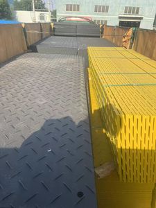 Plaques <span class=keywords><strong>en</strong></span> plastique HDPE durables pour la protection des pelouses, des chemins et des sols, tapis pour équipements lourds, service <span class=keywords><strong>de</strong></span> découpe disponible - Product Image 1