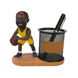 Individueller harz-bobblehead Basketball und Fußball Prominente kreative Kunst und Handwerk Heimdekor Skulptur ebenmäßige Figur Stifthalter