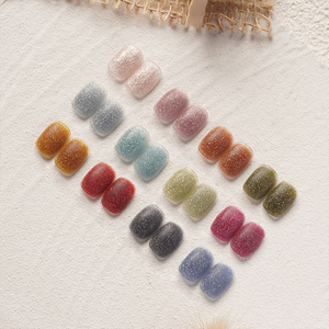 Vernis à ongles AILANUO 12 couleurs Mist Urban avec base adhésive, flacon de vernis à ongles personnalisé en gros pour marque privée - Product Image 3