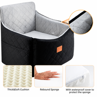 Siège auto pour petits chiens, siège surélevé pour animaux de compagnie avec accès au ceinture de sécurité et base antidérapante, siège auto pour chiens et chats en voyage