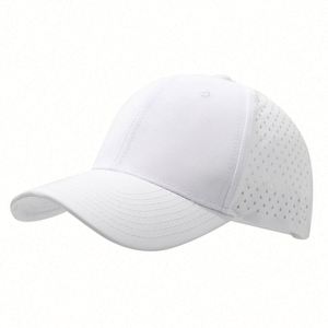 Casquette de golf personnalisée de haute qualité avec logo laser, imperméable et perforée, casquette de baseball imperméable avec logo PVC personnalisé - Product Image 1