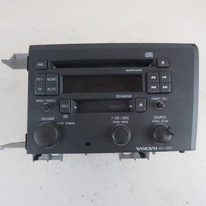 Lecteur de cassette CD radio Volvo S60 Mk1 2000-2009 d'occasion 8651152-1 (69392) - Product Image 1