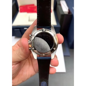Customized 41mm Moissanite Stainless Steel Luxury Men's Automatic Mechanical Watch with Analog Dial <b>Display</b> of Power Reserve - Product Image 3