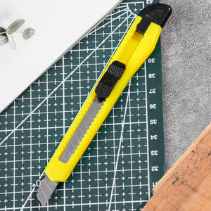 Couteau utilitaire miniature jaune 9 mm, manche en plastique, coupe-papier, fournitures de bureau, outil de découpe, petite taille, lot en vrac - Product Image 4
