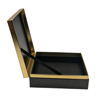 Boîte cadeau personnalisée avec couvercle noir, base en carton rigide, logo en feuille d'or, doublure en éponge, fermeture magnétique, boîte à bougies de luxe personnalisée