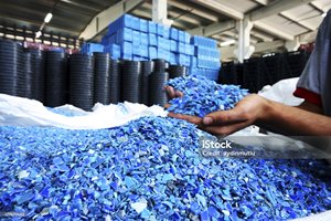 TongSheng <b>Automatic</b> CE 100hp 55kW Multi-Voltage IoT Enabled Flat Blade Recycling Small Water PP PVC PET Bottle Plastic Shredder - Product Image 4