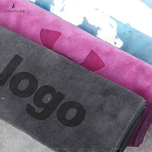 Toalla de Microfibra de Secado Rápido de 35*75cm con Logotipo Personalizado al por Mayor para Barbería y Salón de Belleza - Product Image 3