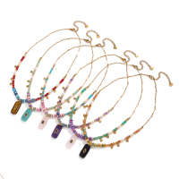 Collier pendentif bohème coloré fait main en pierres naturelles (agate noire, turquoise bleue, apatite, améthyste) pour femme