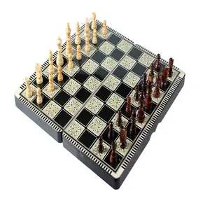 Gioca a un divertente gioco da tavolo classico Set di scacchi internazionali in legno per bambini e tavola di legno per adulti