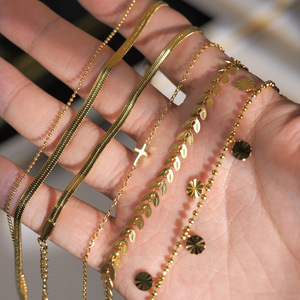Chaîne <span class=keywords><strong>de</strong></span> <span class=keywords><strong>cheville</strong></span> en acier inoxydable plaqué <span class=keywords><strong>or</strong></span> 18 carats style rétro INS pour femme, breloque croix perle fine chaîne <span class=keywords><strong>de</strong></span> <span class=keywords><strong>cheville</strong></span> cubaine - Product Image 5