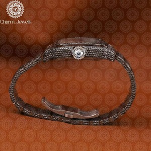 Montre-bracelet en diamant VVS de qualité supérieure, résistante à l'eau, pour un usage quotidien luxueux, disponible à un prix raisonnable - Product Image 4