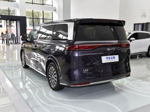 Voiture électrique 7 places de luxe Byd Xia Mpv 2026, haut de gamme, Denza Xia, transmission hybride 4 roues motrices, pour les familles - Nouvelle voiture SUV moyenne à grande - Product Image 5