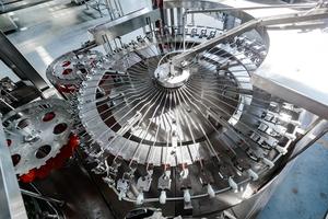 Venta directa Máquina de llenado de botellas de bebidas de <span class=keywords><strong>mango</strong></span> automática completa Línea de producción de llenado en caliente de jugo de fruta - Product Image 4