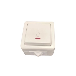 Pulsador exterior IP54 con indicador luminoso, 10A 250V, color blanco; ideal para controlar la iluminación en exteriores. - Product Image 1