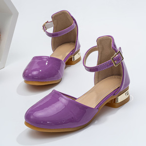 Nouvelles chaussures en cuir PU pour petites filles, design simple, talons hauts, chaussures de cérémonie pour enfants - Product Image 4