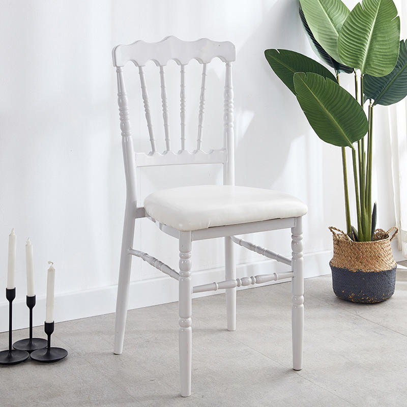 White fixed white cushion