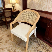 Fauteuil traditionnel nordique en bois massif avec structure en bouleau, chaise de salle à manger écologique et durable pour la maison et la restauration