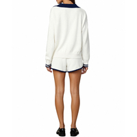 Pull-over en tricot pour femme 100 % coton, col en V ouvert, bordure contrastante, poignets rayés, style preppy, 12GG, avec logo personnalisé, vente en gros