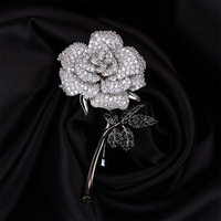 Broche Rose Multifonctionnelle, Accessoire de Vêtement Polyvalent pour Femme, Idéale pour Manteau et Corsage
