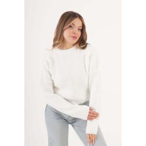 Suéter Básico Blanco con Cuello Redondo para Mujer - Suéter Básico Blanco con Cuello Redondo al por Mayor - Product Image 5