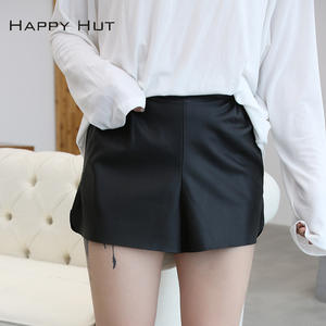 Shorts de Cuero Sintético PU Negro de Cintura Alta para Mujer Talla Grande N6601, Corte Regular, Tela Satén, Moda Otoño - Product Image 5