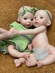 Poupée Bébé Réaliste en Silicone de 10 Pouces, Corps Entier Pondéré, Tête Chauve, Visage Fait Main, Détails Corporels Réalistes, pour Enfants Filles - Product Image 5