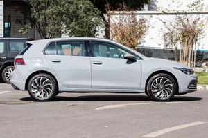 Volkswagen <span class=keywords><strong>Golf</strong></span> de Segunda Mano, 5 Puertas, 5 Plazas, Hatchback Económico, Gasolina, 280TSI DSG, R-Line, Fabricado en China - Product Image 3