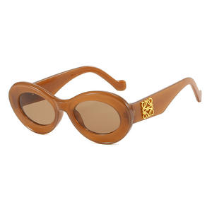 Gafas de Sol Ovaladas Estilo Ojo de Gato a Precio Competitivo, Venta al Por Mayor, Logotipo Personalizado, Protección UV400, Ligeras y de Lujo - Product Image 3