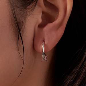 Boucles d'oreilles Huggie plaquées argent avec design d'ailes en cristal en forme de cœur rose pour femmes, bijoux mignons à la mode, cadeau - Product Image 5