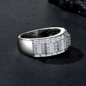 Bague de luxe légère en moissanite style Old Money, en argent 925, ne ternit pas, pour homme, de niche, haut de gamme, vente en gros - Product Image 3