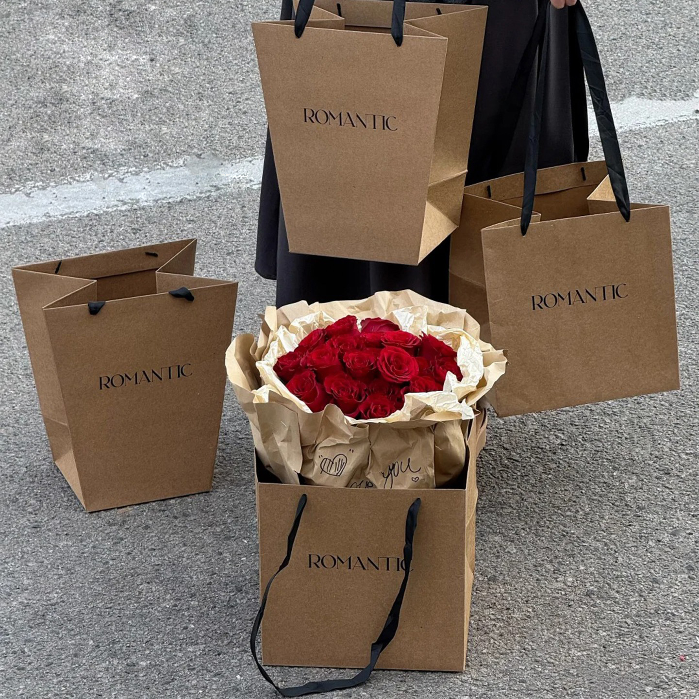 Custom High Quality Large Size Trapezoidal Kraft Paper Bag Flower Bouquet Bag Gift Grocery Packaging Paper Bag