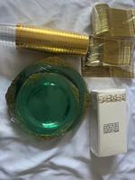 Fournisseur chinois assiette de chargeur vert or décoration de mariage sous assiette ensemble de vaisselle jetable vert